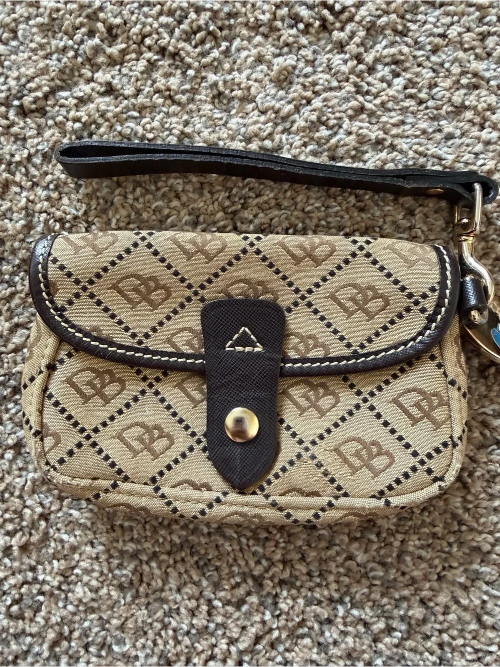 DOONEY & BOURKE Brown & Tan Vintage Wristlet Pouch Wallet